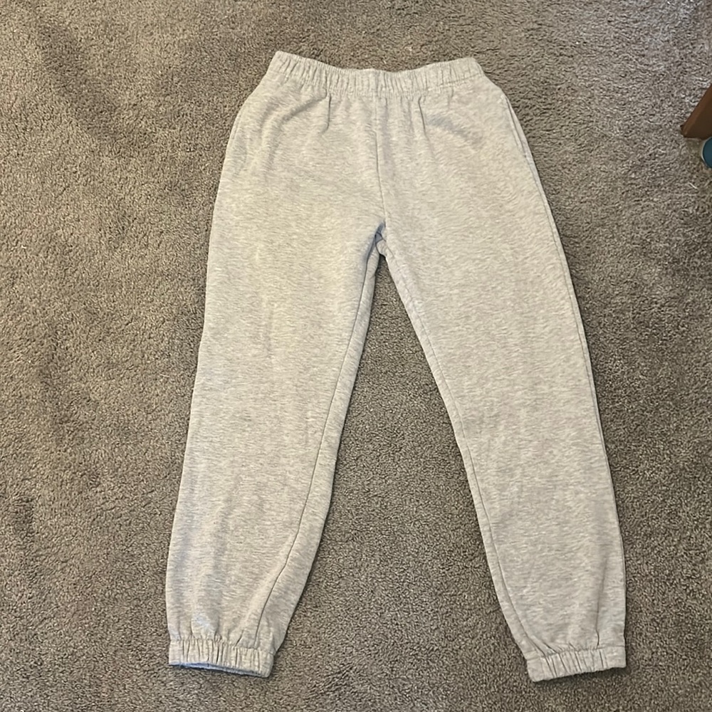 Juniors gray sweatpants